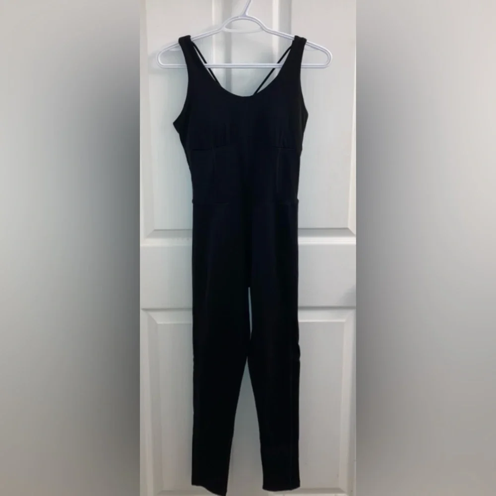 NEW Jumpsuit exercise one piece sleeveless flattering black bodysuit w/ bra - Picture 3 of 7